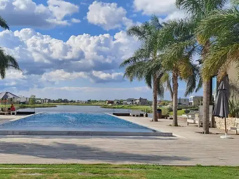 Terreno en Venta de 784,0 m2