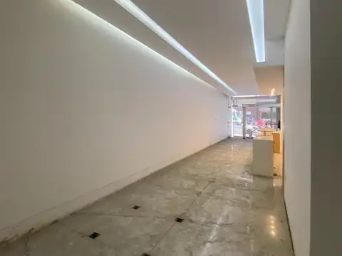 Oficina Monoambiente con 4 baños
