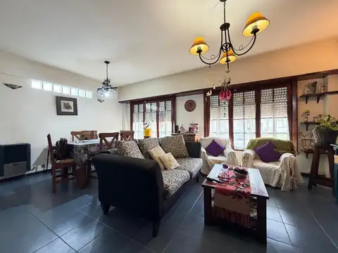 Depto Tipo Casa en Venta de 3 ambientes