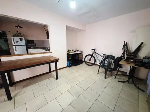 Depto Tipo Casa en Venta en Pompeya, USD 200.000