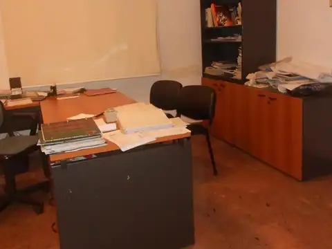Oficina en Venta con 2 cocheras