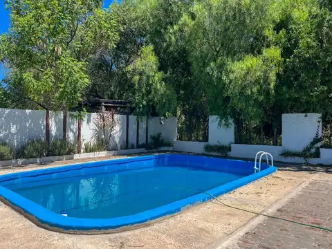 Casa 6 ambientes con 2 baños