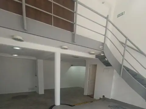 Local en Alquiler en Flores, $ 1.850.000