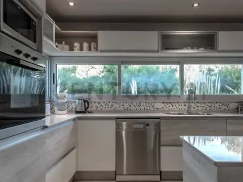 Casa en Venta en Costa Esmeralda, USD 289.000