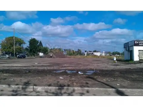 Local en Venta en La Reja, USD 400.000