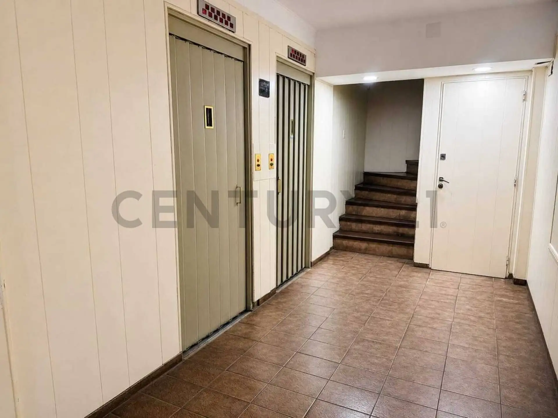 Monoambiente dividido 25m² en Centro, 6° piso con cocina independiente