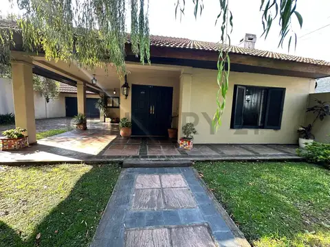 Casa en Venta con 5 cocheras