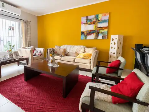 CASA + SALON COMERCIAL - BARRIO INTERSINDICAL - ZONA SUR DE SALTA CAPITAL