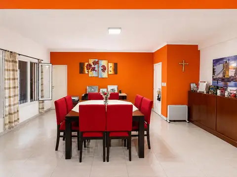 CASA + SALÓN COMERCIAL EN VENTA - ZONA SUR