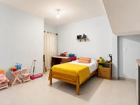 CASA + SALÓN COMERCIAL EN VENTA - ZONA SUR