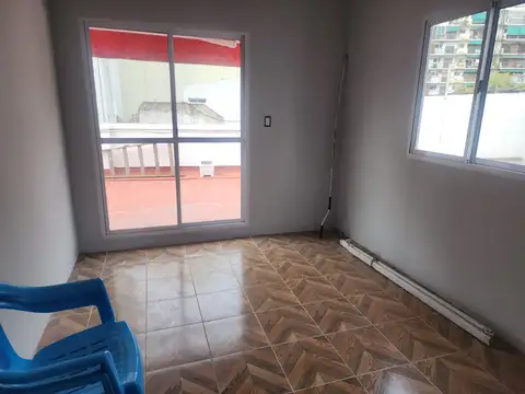 Alquiler PH 2 ambientes con terraza