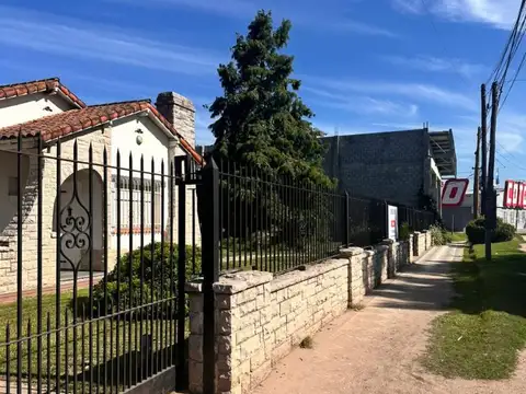 Casa en Venta en Tristan Suarez, USD 280.000