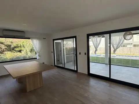Casa en Venta 1 año