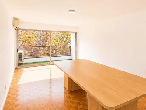 Vende apartamento Pocitos 3 dorm 2baños y balcones