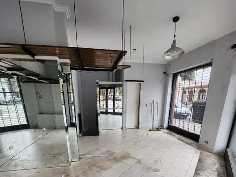 Local en Venta en Parque Chacabuco, USD 55.000