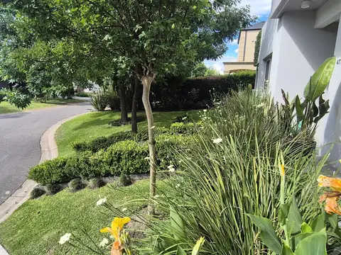 Casa en Venta en Pilar del Este - Santa Guadalupe, USD 252.000