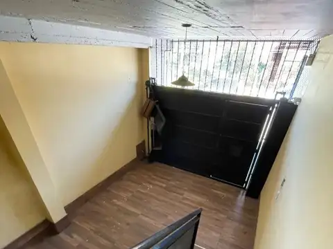 Depto Tipo Casa en Alquiler de 4 ambientes