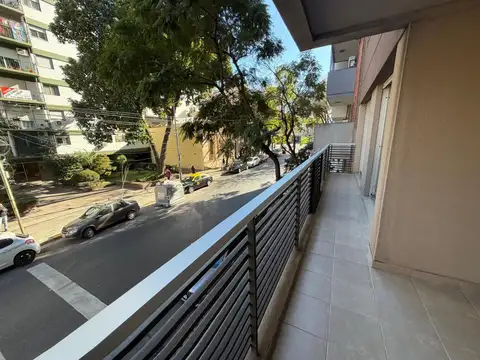 3 amb amplio 81m2, con 2 baños, balcón, lavadero