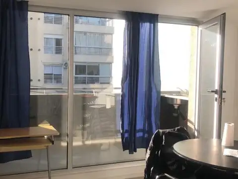 Va Urquiza, Cullen y Av Triunvirato, 1 amb, $ 800,000 + expensas ( Junio 2026= $ 120,000) +serv...