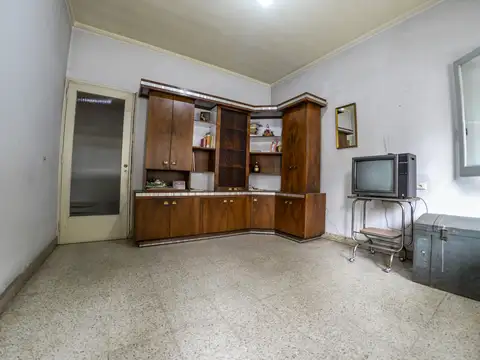 Casa 5 ambientes con 2 baños