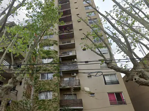 EN TIGRE SE VENDE HERMOSO DEPARTAMENTO DE DOS AMBIENTES CON COCHERA - FICHA 10073