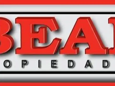 Único deposito/cochera/oficina en el centro de Caseros 1176m