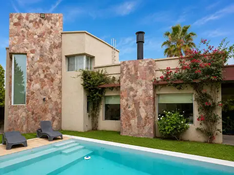Casa en Miraflores, Funes hills