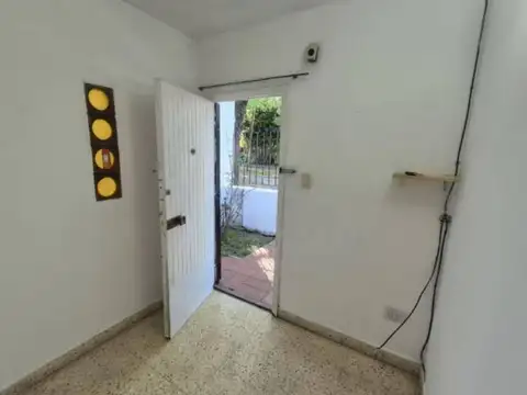Casa 2 ambientes con 1 baño