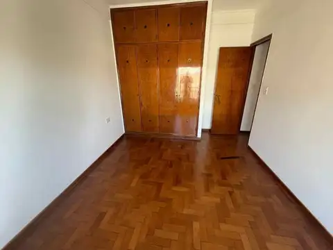 Depto Tipo Casa 4 ambientes con 1 baño