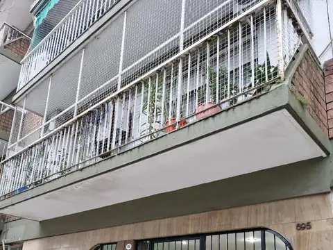 VENTA 3 AMB BAÑO Y TOILETTE COCINA COMEDOR Y BALCON CORRIDO