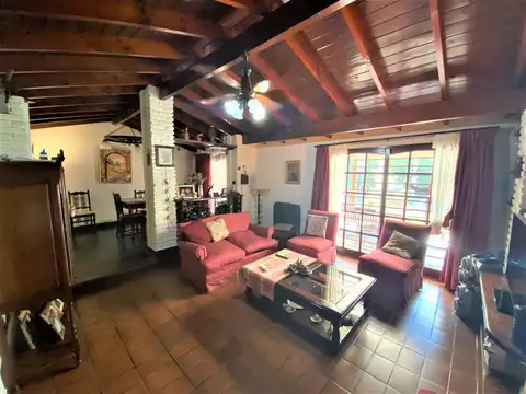 Casa 4 Amb con Piscina y Jardín en Barrio Montecarlo, Pilar