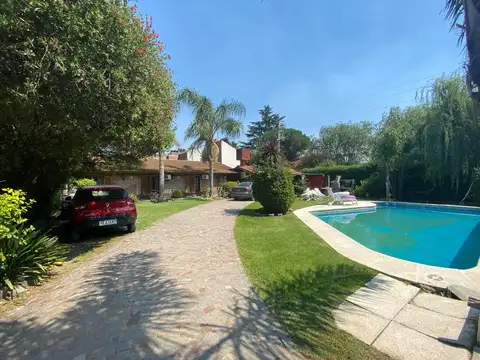 Casa 4 Amb con Piscina y Jardín en Barrio Montecarlo, Pilar