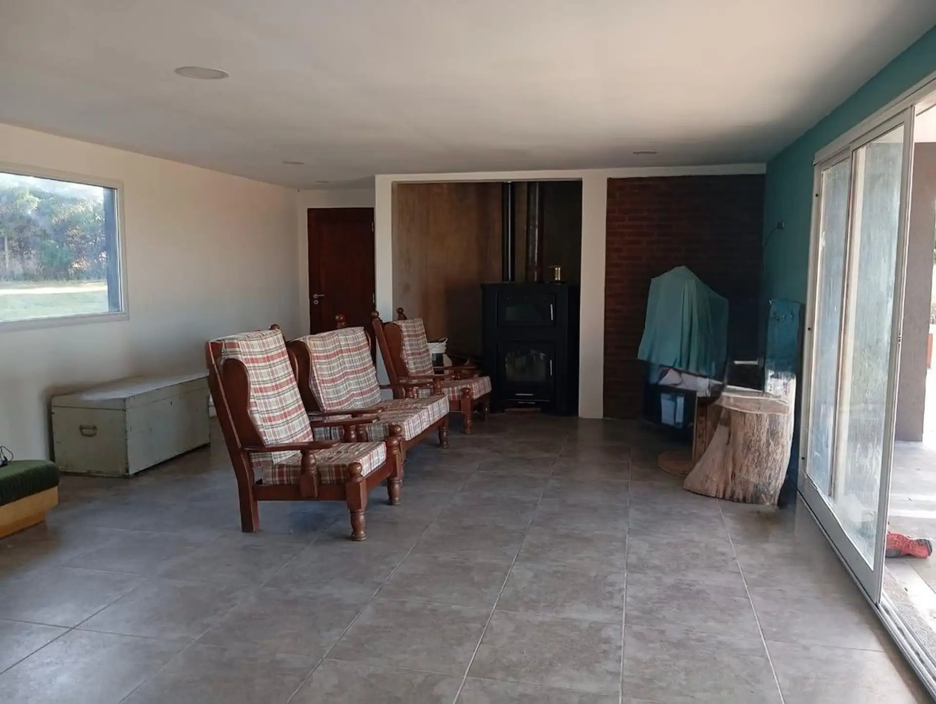 CASA QUINTA CON PILETA Y AMPLIO PARQUE, LA BRAVA