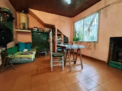 Casa 3 ambientes con 1 baño