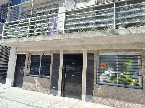 Llavallol 2100, Piso PB