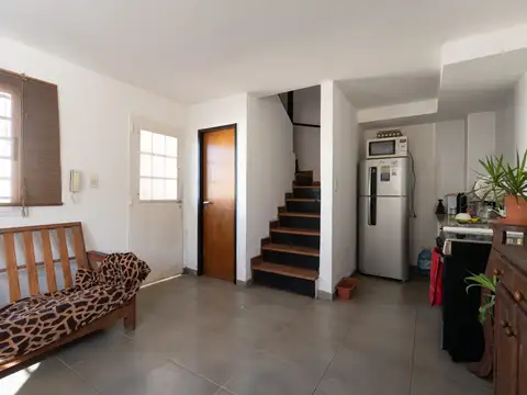 Dúplex con patio en venta La Plata