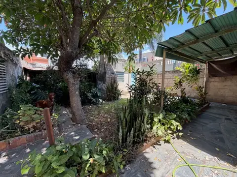 Casa en alquiler— Diagonal Goyena 3231.