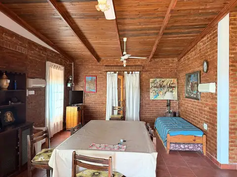 Casa 4 ambientes con 1 baño