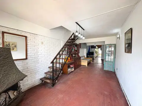 Depto Tipo Casa en Venta 50 años