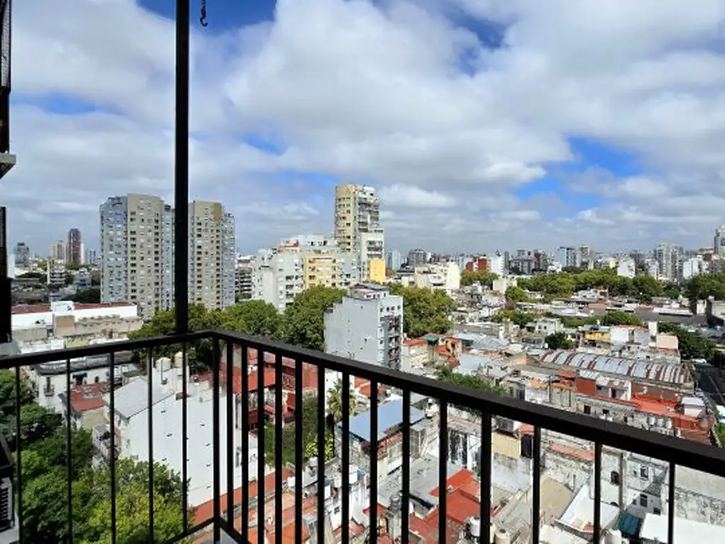 24 de Noviembre 200 , Piso 12