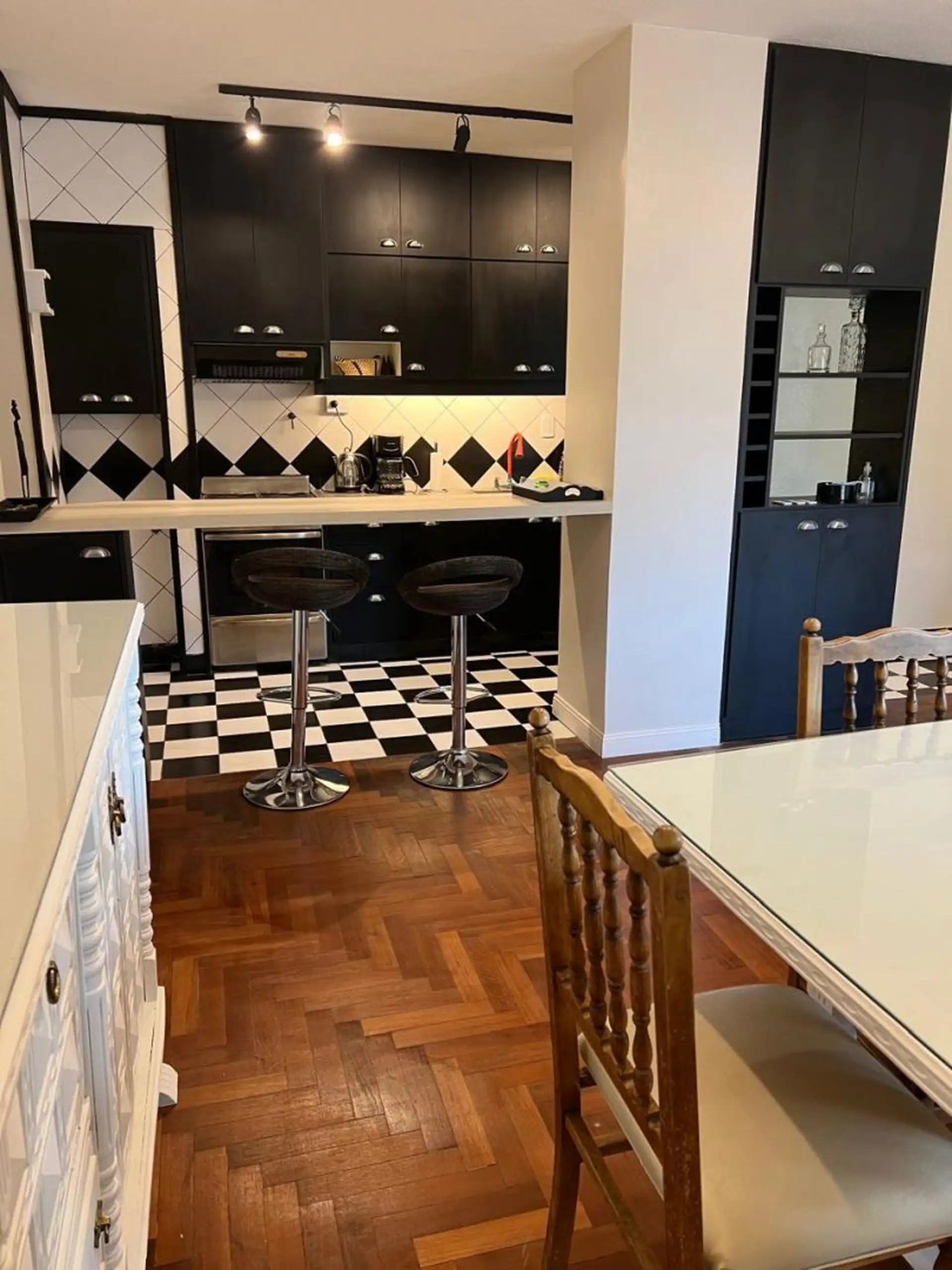 Venta de Departamento reciclado 4 Ambientes a la calle Zona Centro