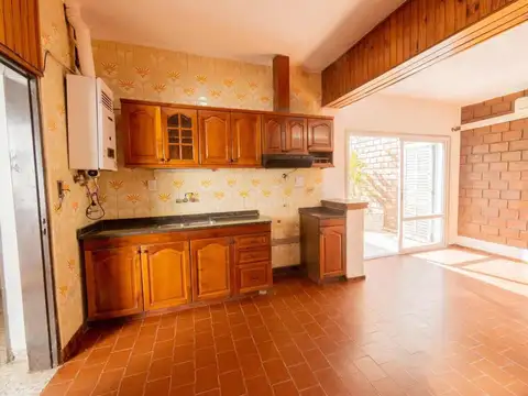 Casa en venta – Microcentro. Apta crédito.