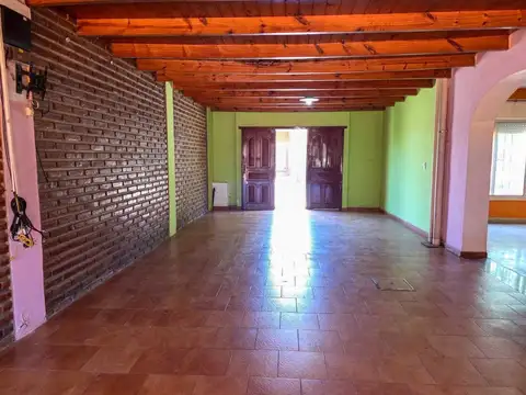 Casa 4 ambientes con 1 baño