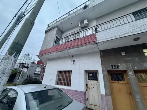 Depto Tipo Casa en Venta de 4 ambientes