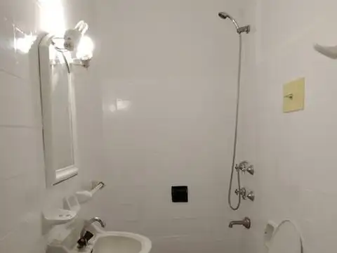 Depto Tipo Casa en Alquiler 40 años