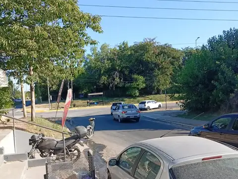 Local en Alquiler en Manzanares, $ 700.000