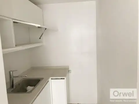 Oficina en Alquiler al Este