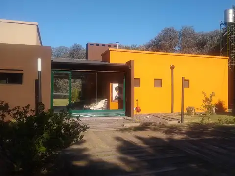 Casa 3 ambientes con 4 baños