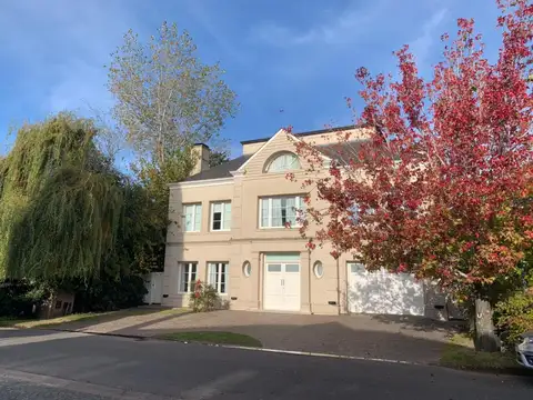 Casa - Punta Chica en Marina Canestari