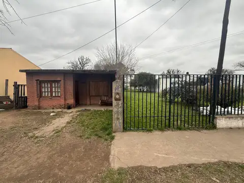 Casa 3 ambientes con 1 baño